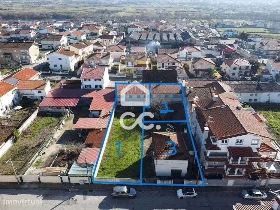 Moradias para investimento próximo do centro de Chaves