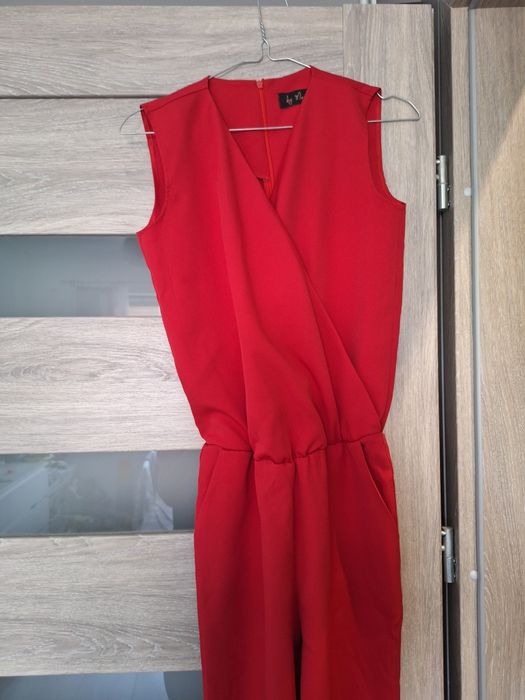 Czerwony kombinezon