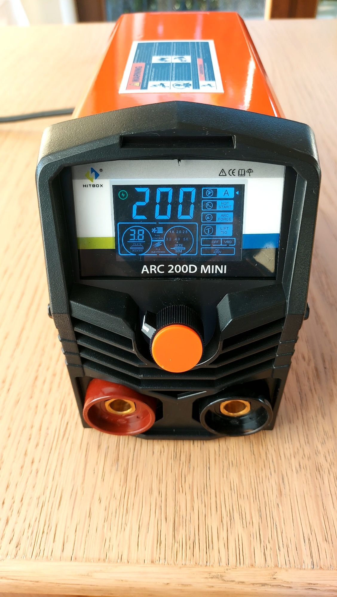 Mała spawarka 2 w 1 MMA i TIG 200 Amper Wyświetlacz LCD