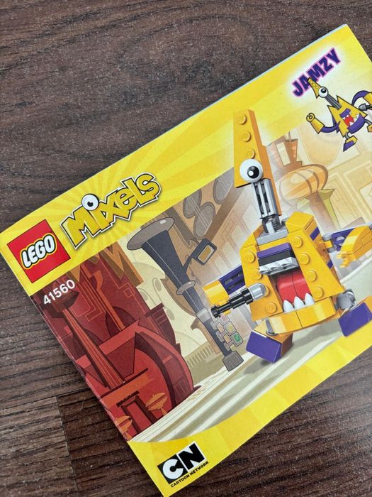 LEGO Mixels Jamzy # 41560
(Cartoon Network)
Idades 6+
70 peças