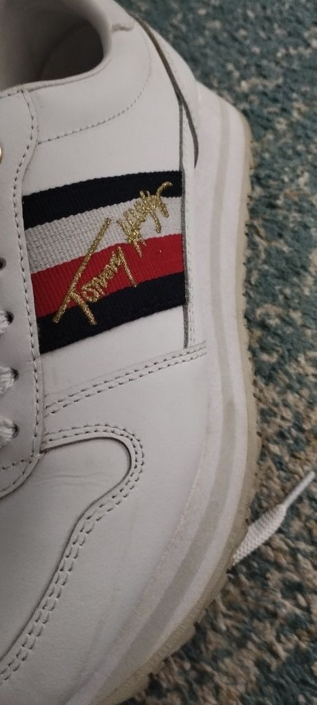 Tommy Hilfiger buty skórzane 37
