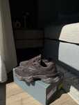 Sneakersy New Balance U9060, ciemny brąz r. 40.5