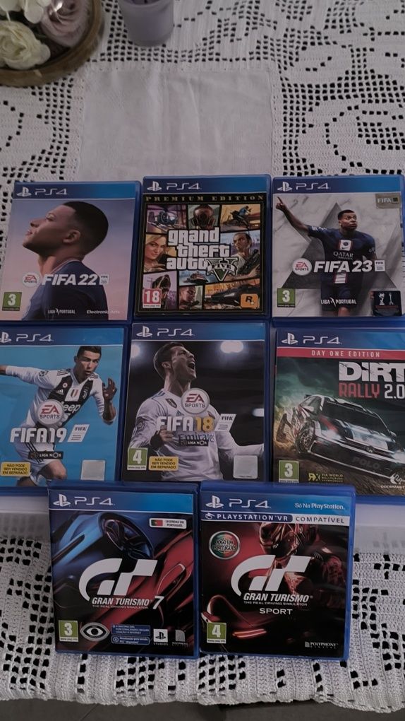 Consola PS4 1TB, 8 Jogos e Volante T 80 THRUSMASTER PS4/PS3