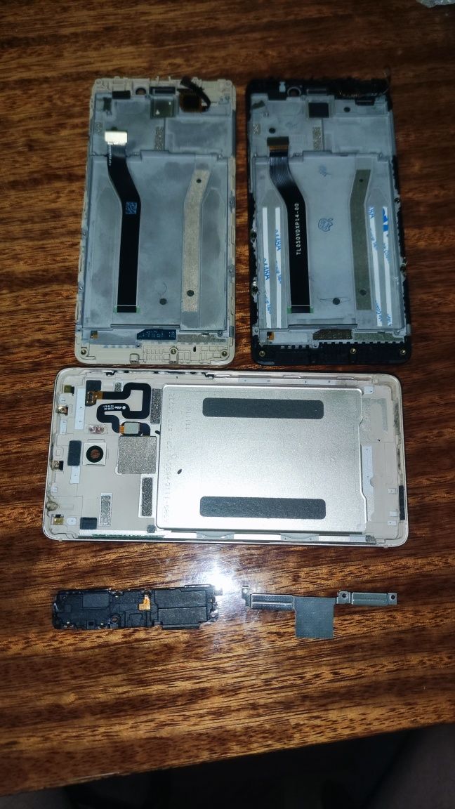 Продам задню кришку і запчастини до Xiaomi Redmi 4 Prime (Pro)