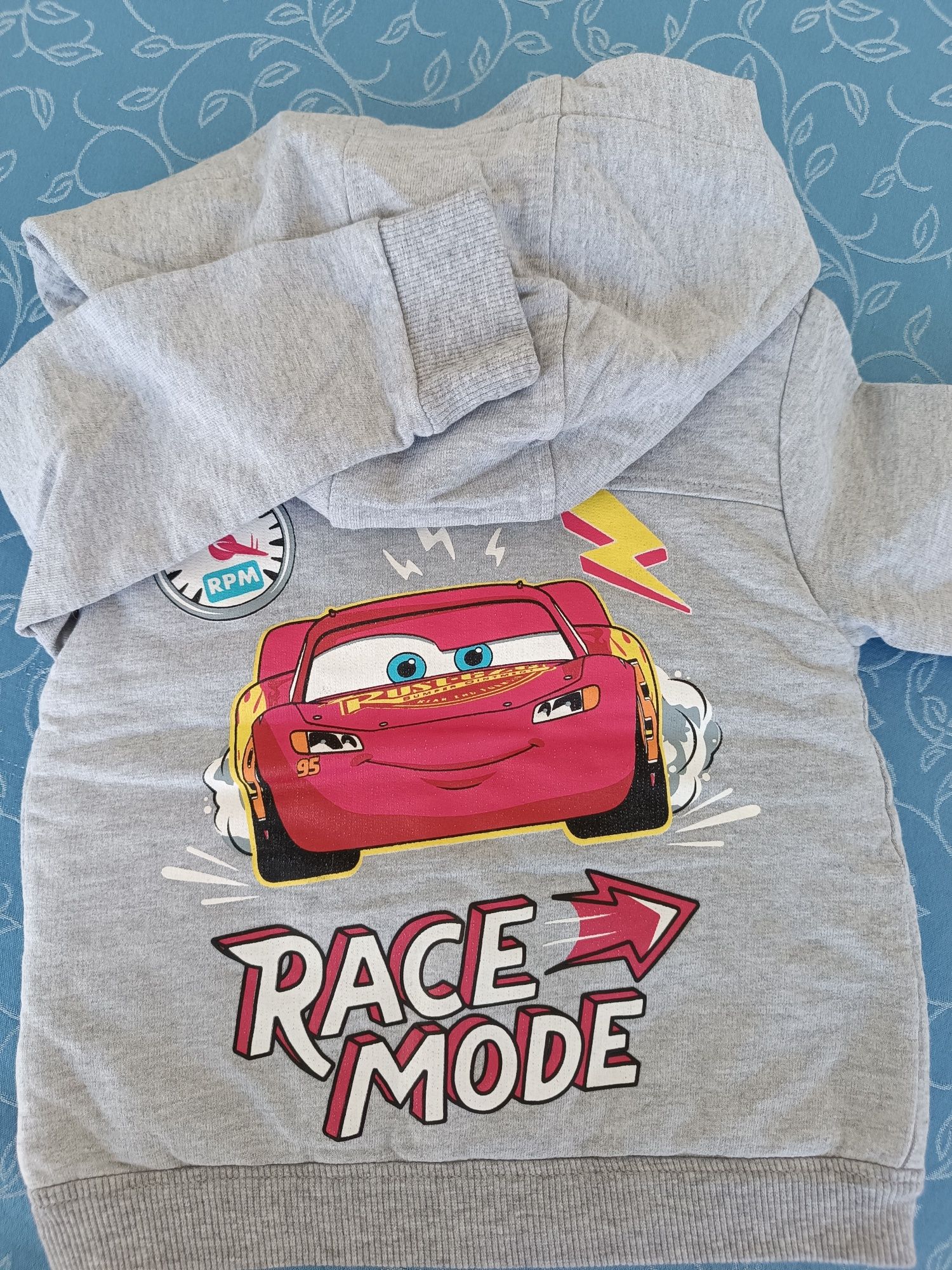 Casaco faísca McQueen e calça