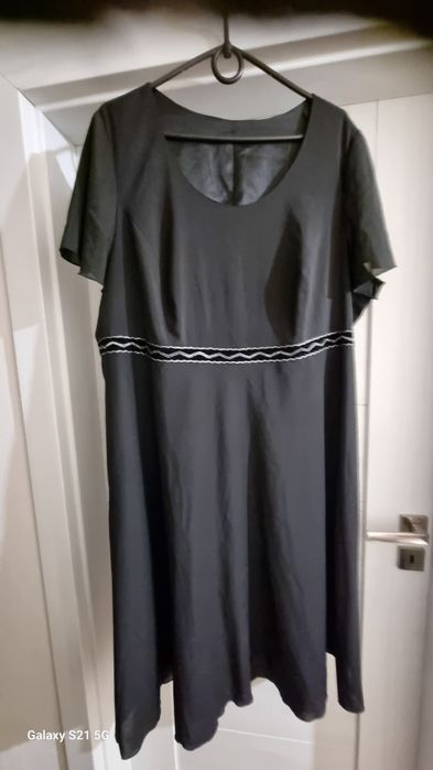 Sukienka czarna 52/54