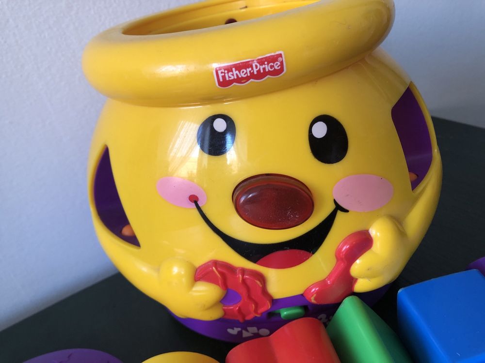 Grający Garnuszek Fisher Price Garnek dla dzieci