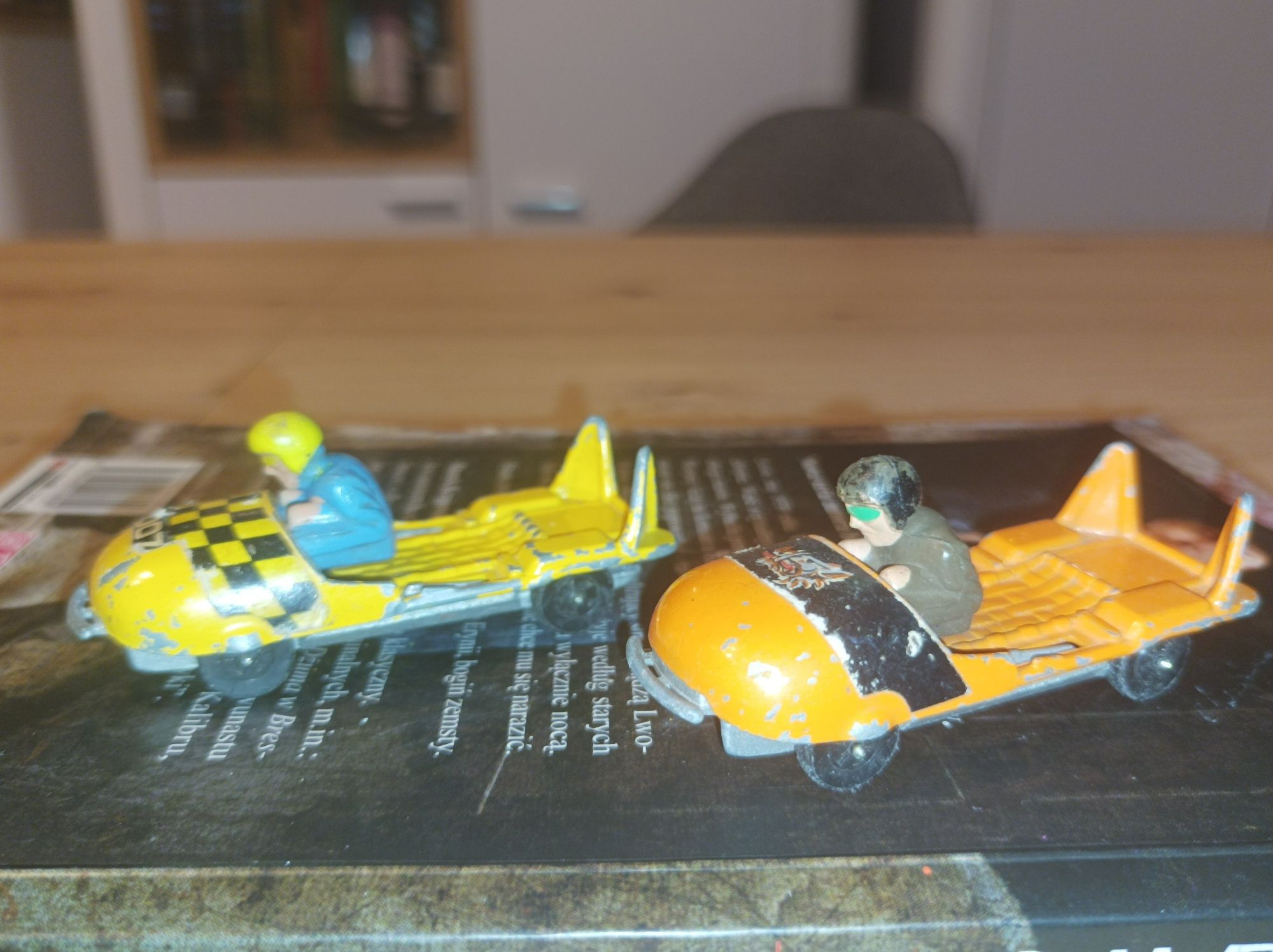Dwa modele Jems Bond 007 Bobsleje