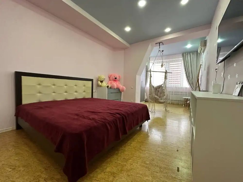Продам 3-комн.квартиру 153 м.кв. Ремонт.В центре. Созидатель. Гоголя.