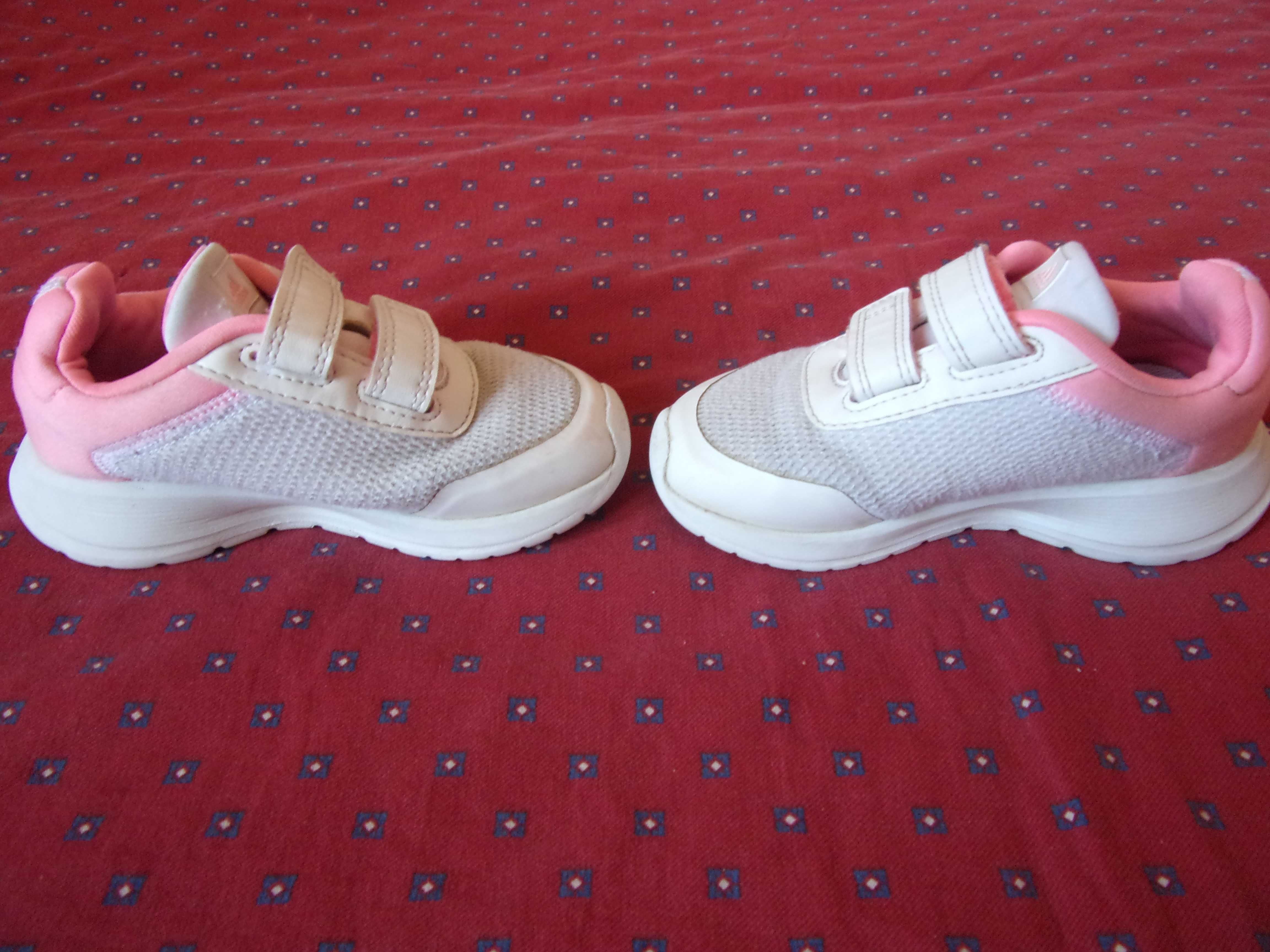 Lekkie buty sportowe dziewczynka 24 Adidas