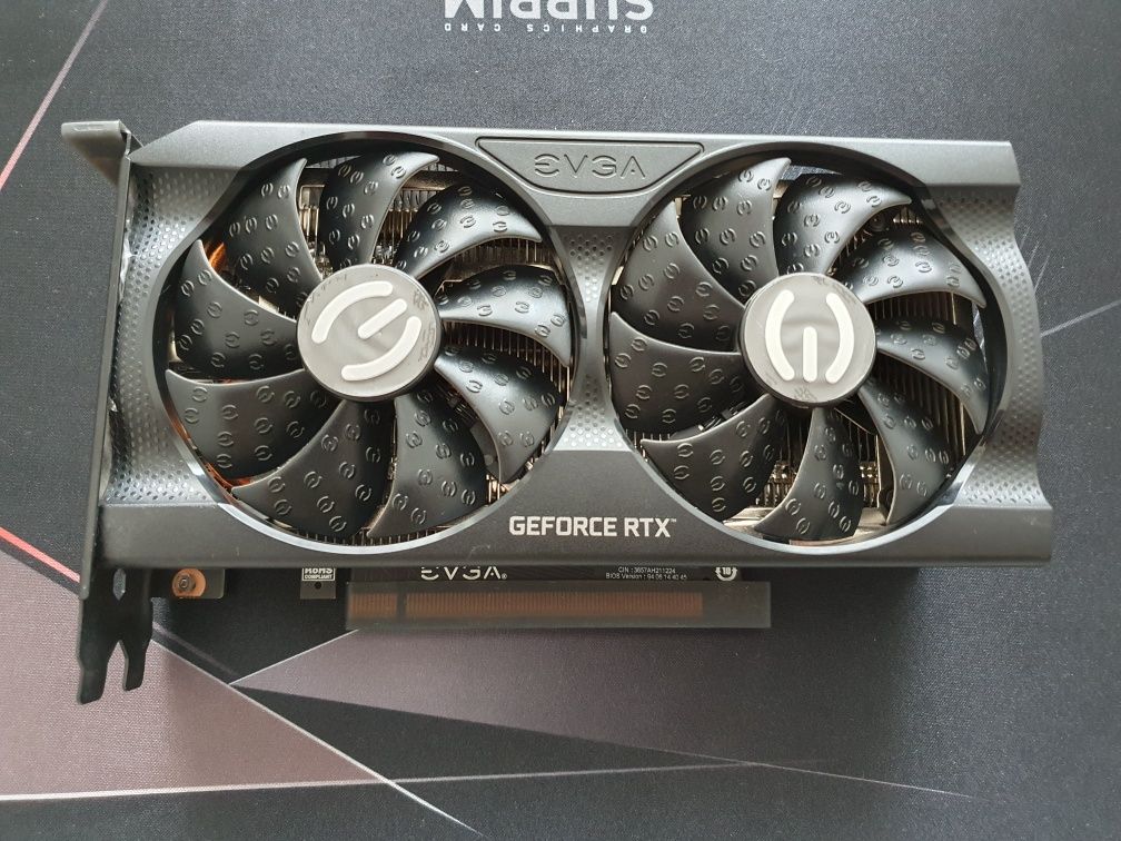 EVGA GeForce RTX 3060 XC GAMING (12G-P5-3657-KR). 12 Gb GDDR6.