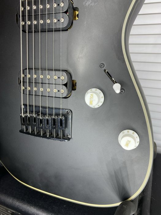 Guitarras Ibanez 7 cordas e Harley Benton