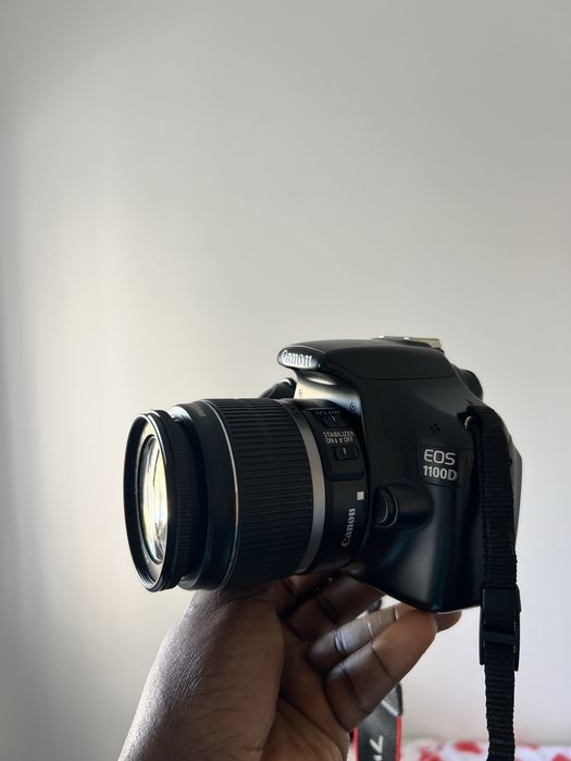 Camera profissional canon 1100D