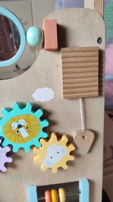 Drewniany chodzik pchacz