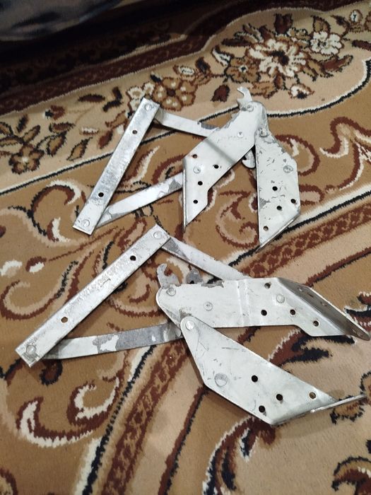 Продам крепления для дивана