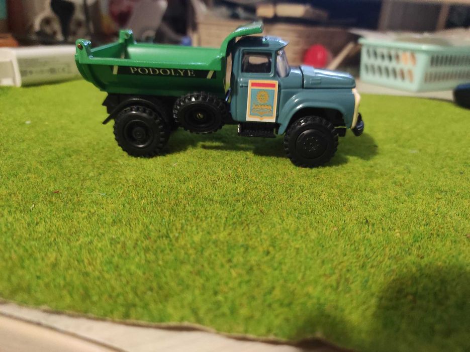 Зил ммз 555 бирюзовая кабина зеленый кузов Подолье