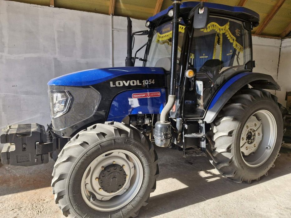 Трактор  LOVOL 1054