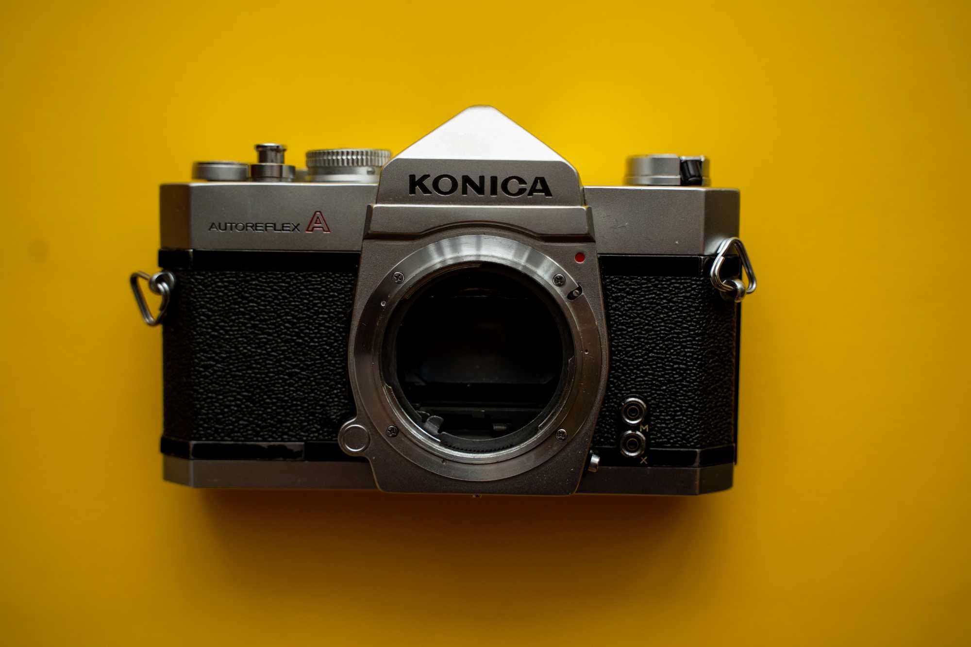 Aparat analogowy // Konica Autoreflex A