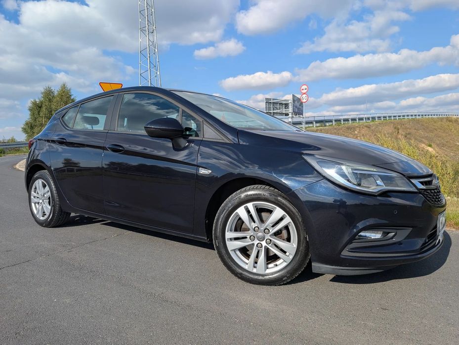 Opel Astra Salon Polski, 1.4 benzyna 125kM, Klima dwustrefowa, grzana kierownica.