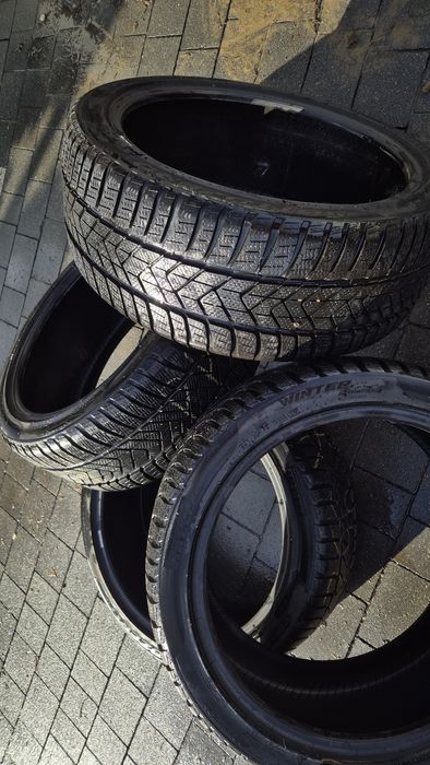 Pirelli Sottozero 3 235/40 R19 4szt