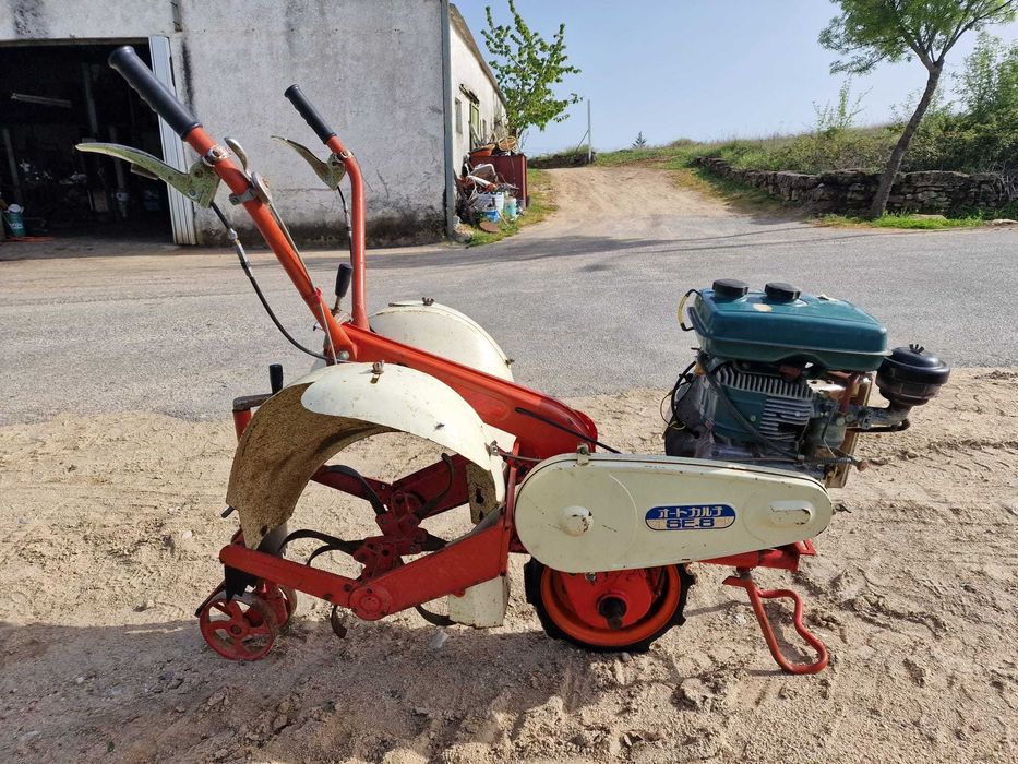 Armador de camalhões / Motocultivador Orec SE-8 - Motor Shibaura