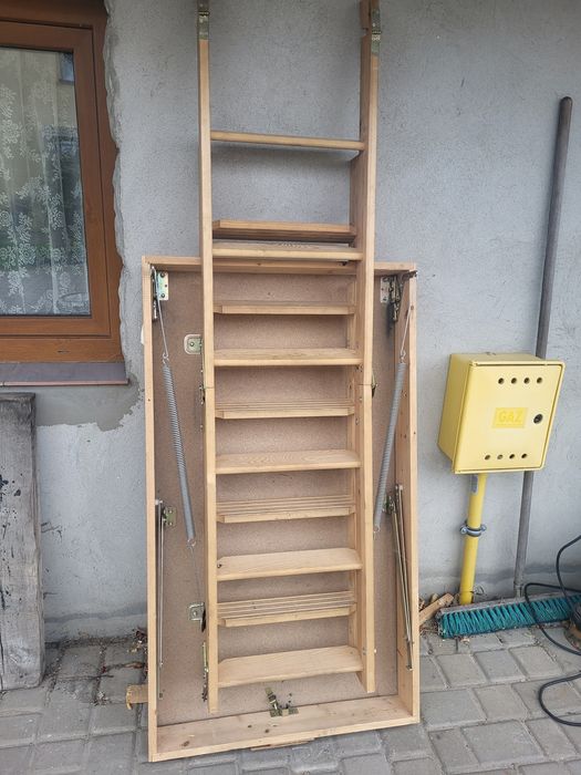 Sprzedam schody podwieszane drewniane