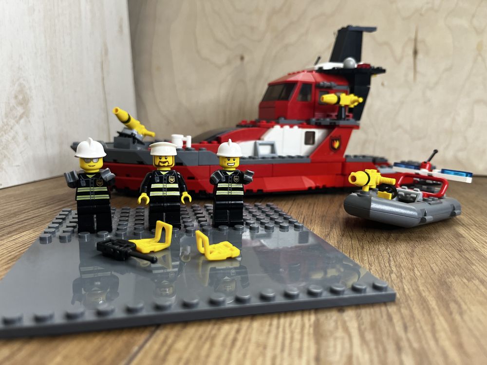 Kompletny zestaw lego 7046 straż pożarna