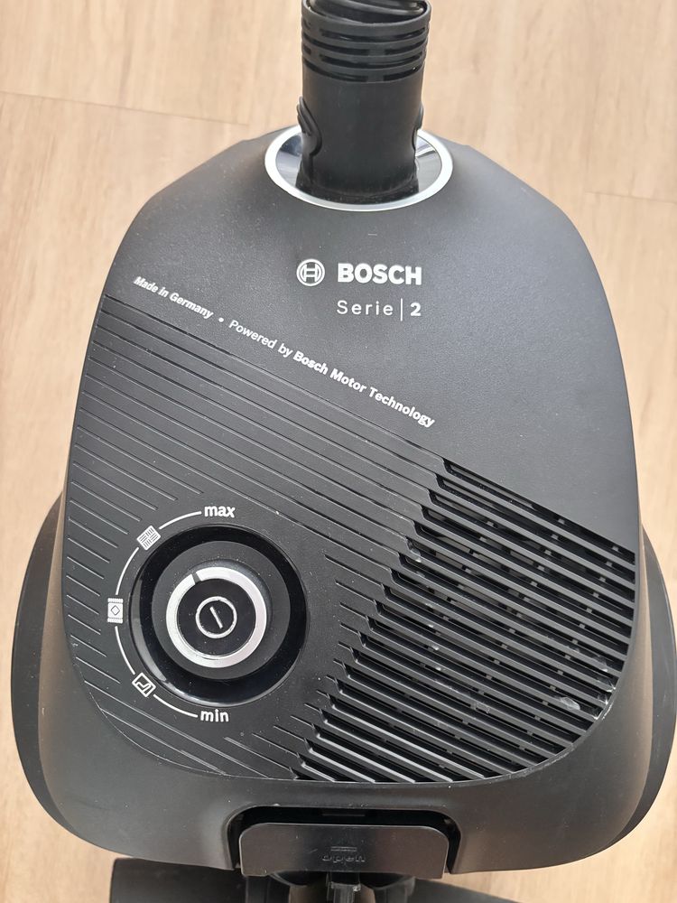 Aspirador Bosch serie 2-8 meses de uso