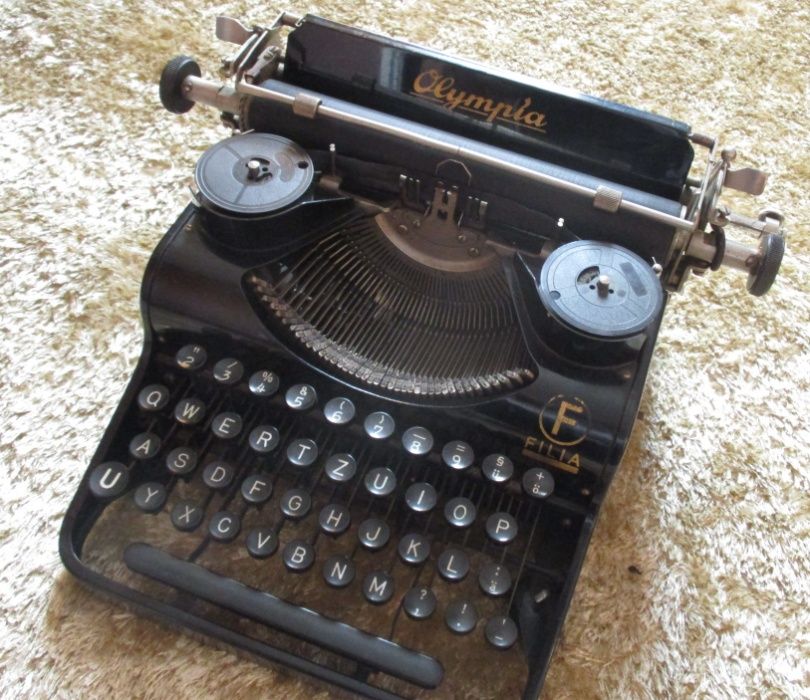Maquina de escrever – 1937 marca Olympia