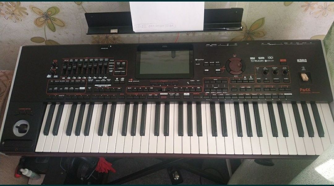 Korg pa 4x. Корг ПА-4x  Синтизатор.