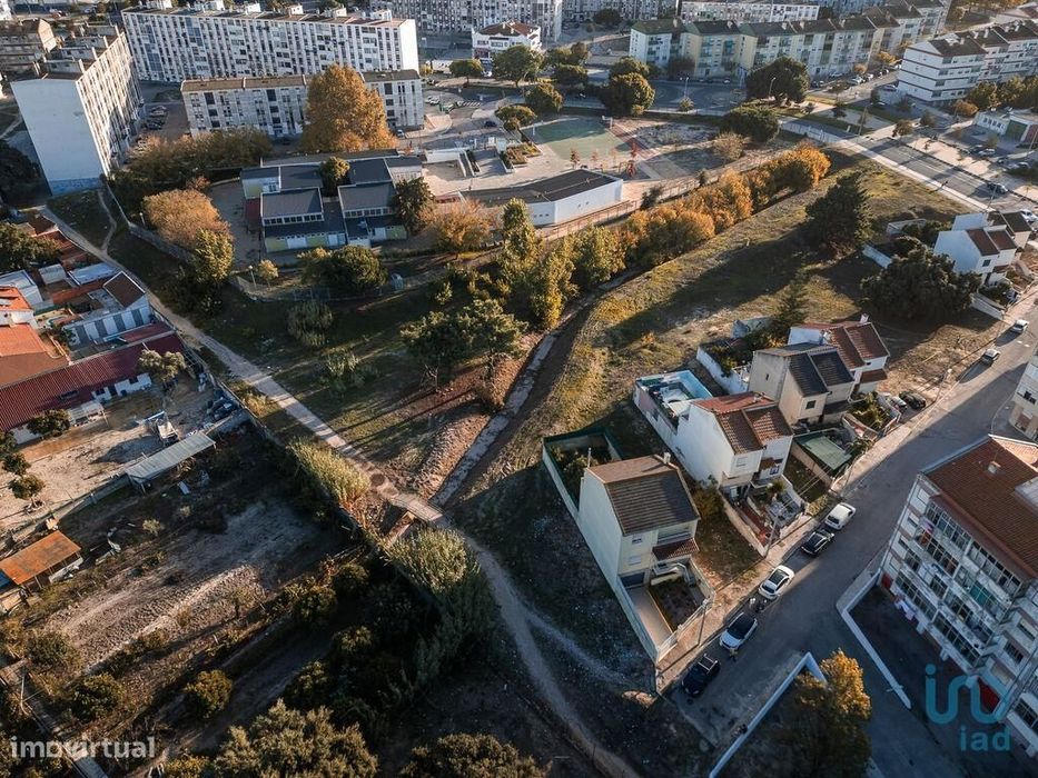 Terreno em Baixa Da Banheira E Vale Da Amoreira de 198,00 m2
