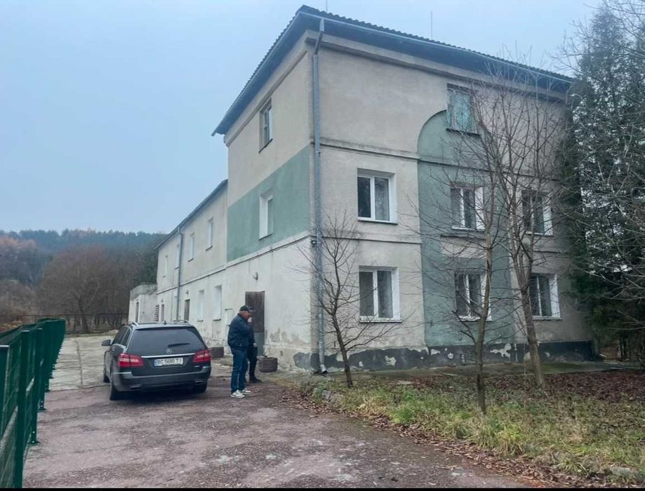 Продам виробниче приміщення, с. Шоломінь