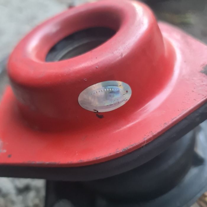 Опора стойки ВАЗ 2110 верхняя (СЭВИ-САФАРИ) чашки под 2108 2109