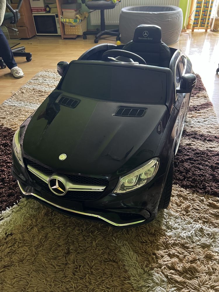 Autko Elektryczne Mercedes