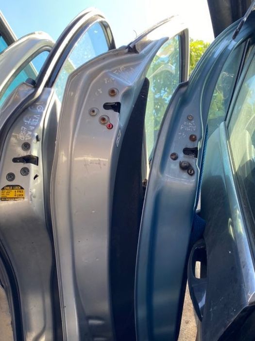 Porta Trás esquerda Fiat Linea cinza claro 2007