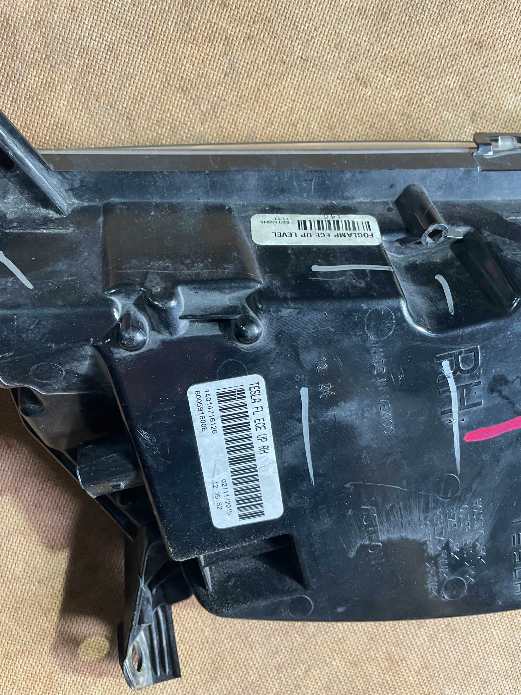 Фара протитуманна права Tesla MS 6005916-00-E Європа
