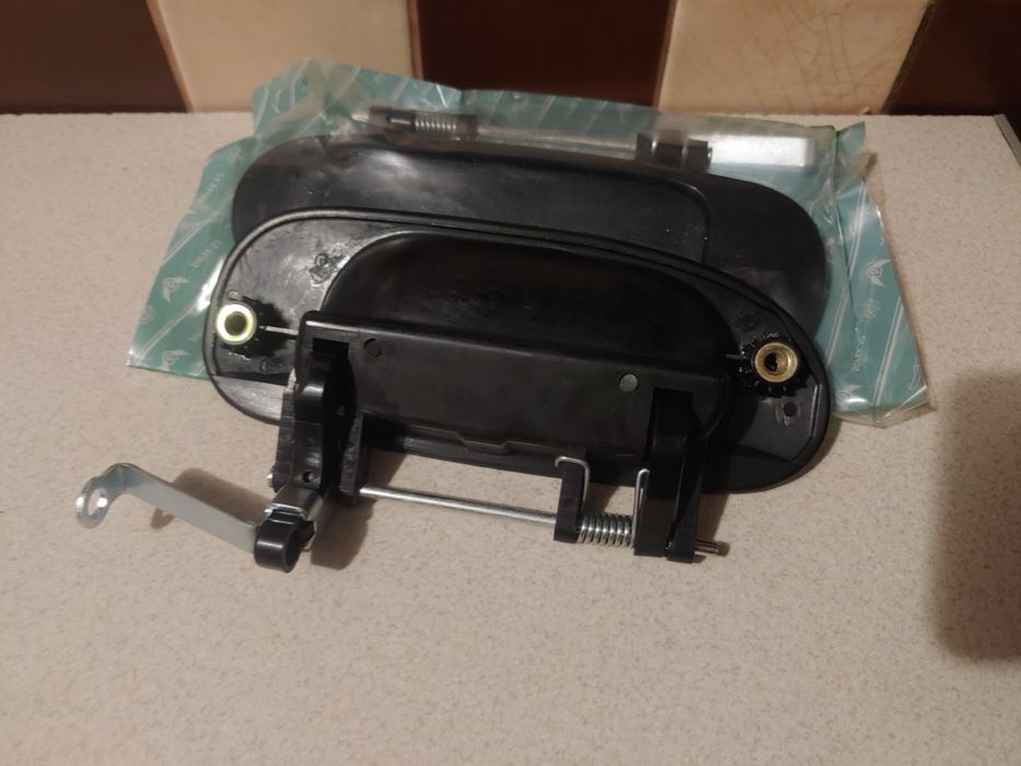 Ручка дверей задня Mitsubishi carisma, space star