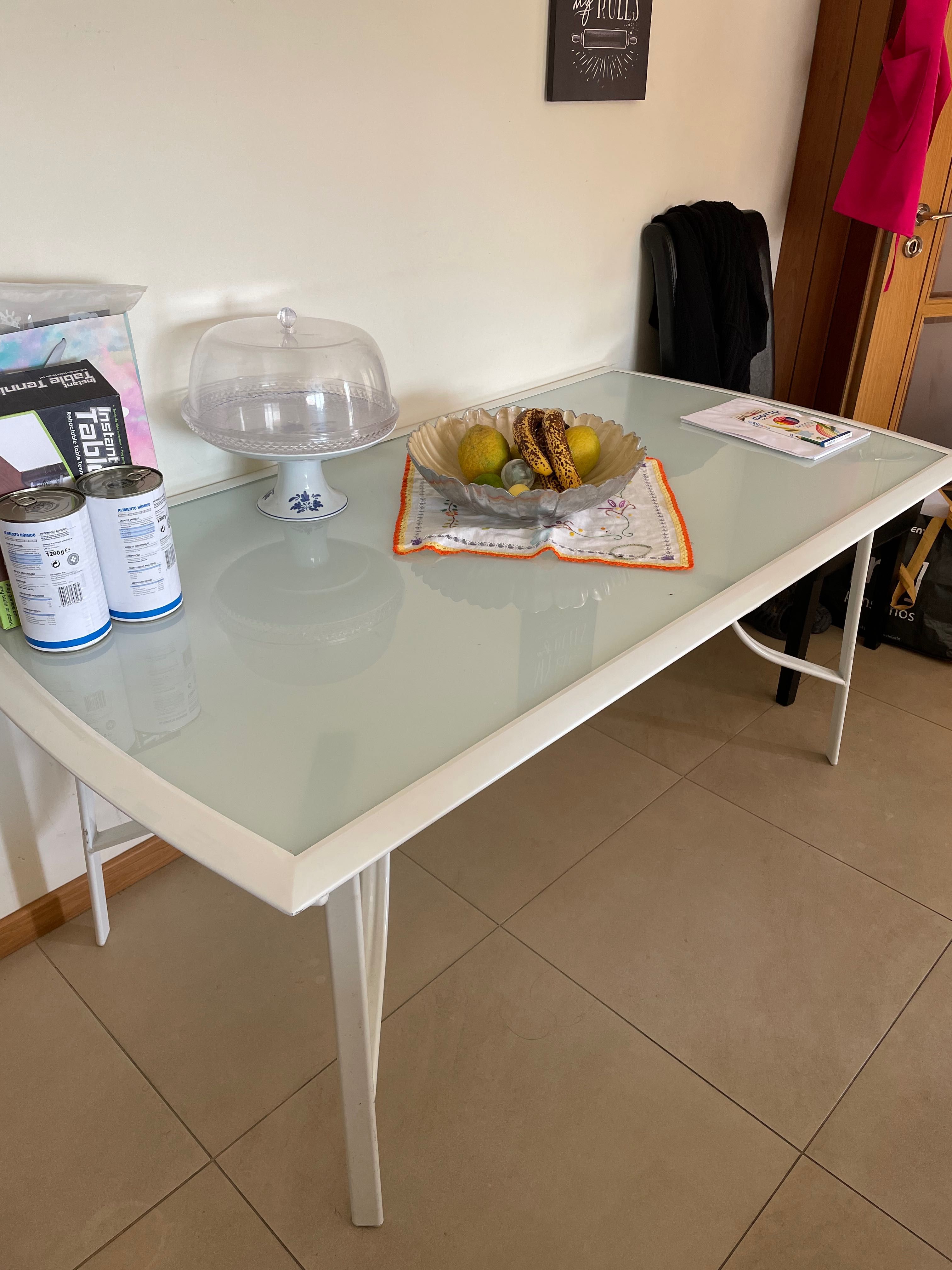 Mesa de Jardim de Vidro