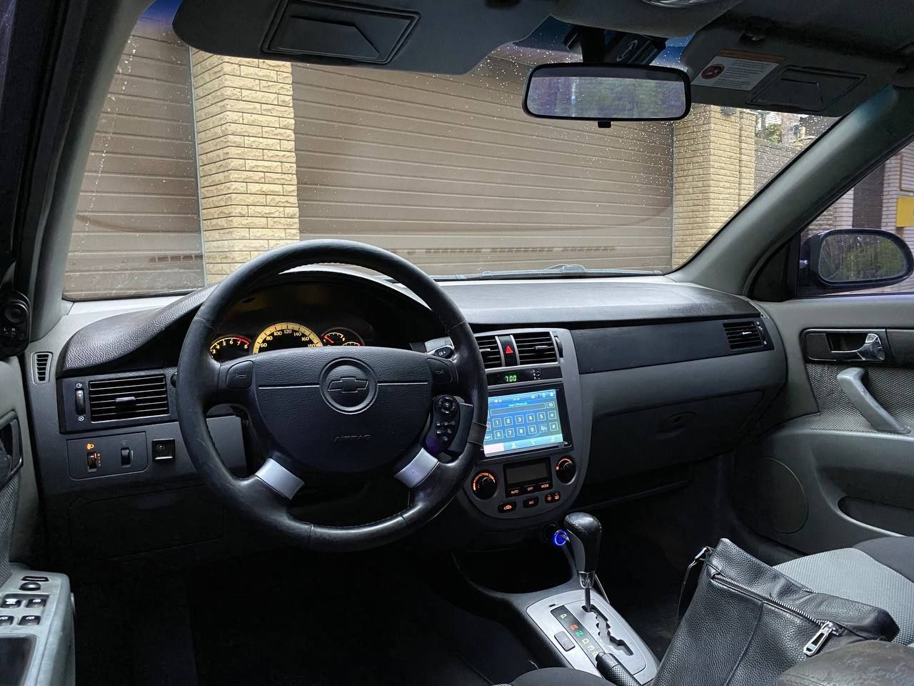 Шевролет лаччети 1.8 автомат газ климат