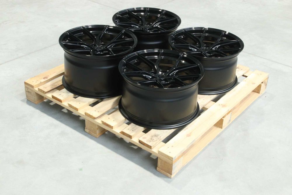 OUTLET! Felgi Japan Racing SL01 18x9,5 ET30 + 18x10,5 ET38 5x120 GB