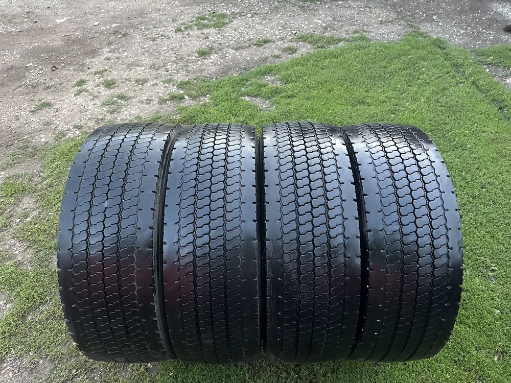 Шини 295/60 R22.5 , резина комплект задні Р22,5