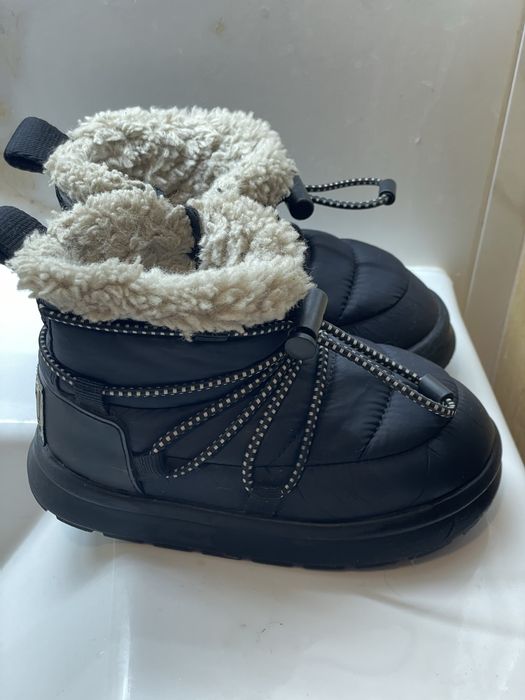 Черевики, угги Zara дитячі