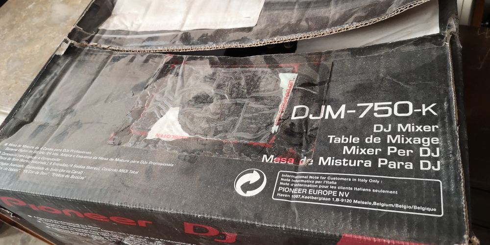 Mesa mistura DJ Pioneer DJM-750-K