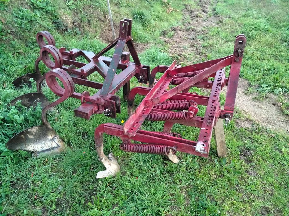Semeador de milho, batatas, charrua e escudificador