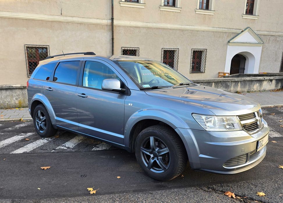 Dodge Journey - ZADBANY I DOINWESTOWANY 25 500 zł