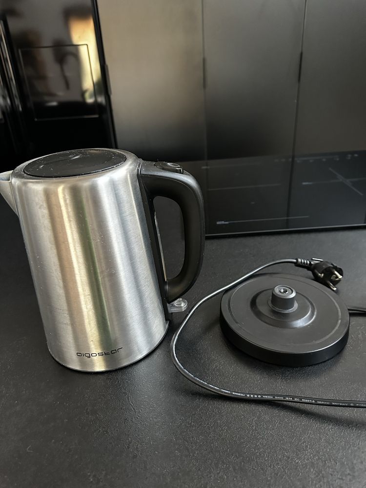 Aigostar elektryczny czajnik do gotowania wody 1.5 L