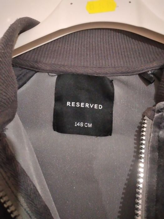 Bluza z cekinami rozmiar 146