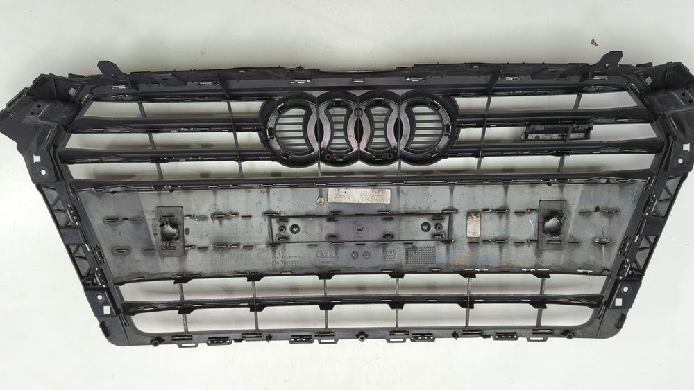 Решетка радиатора для Audi A4 2016-2019