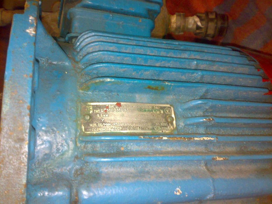 5.5 квт-1420 об мин фланец .4АМ112 уз. 1989 г.