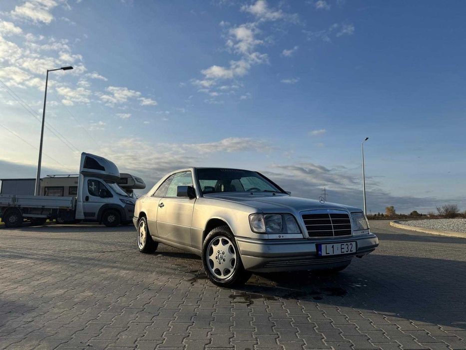 Mercedes W124 E320 Coupe